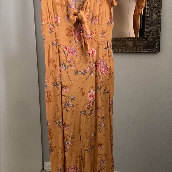 JUMPSUIT PLEATED WIDE LEG FRONT TIE SIZE SMALL - Picture 3 of 5